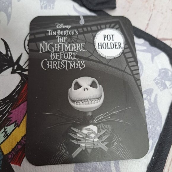 Disney Tim Burton’s The Nightmare Before Christmas Jack Sally 2 Pot Holders NWT - Picture 4 of 6